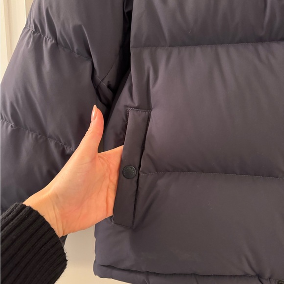 Aritzia Super Puff Shorty in Admiral Matte - size S - Picture 5 of 7